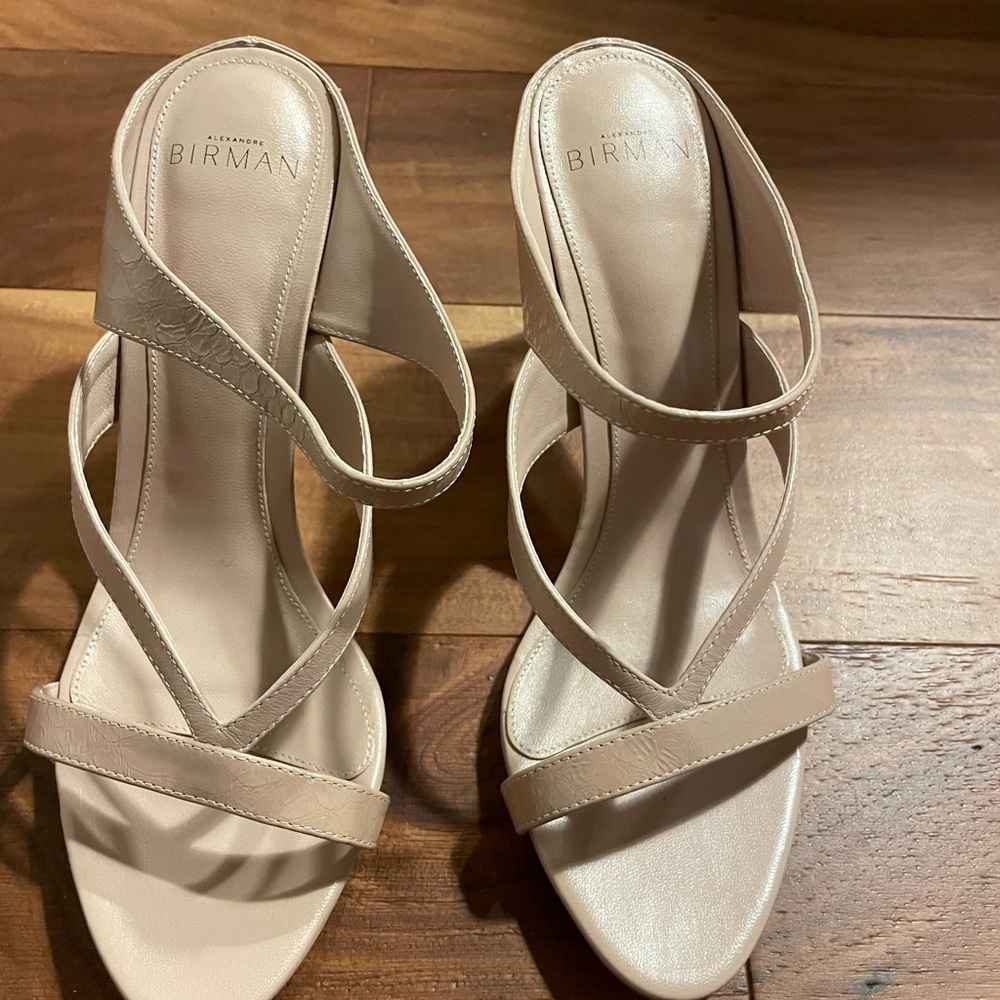 Alexandre Birman Size 38 Taupe Strappy Sandals